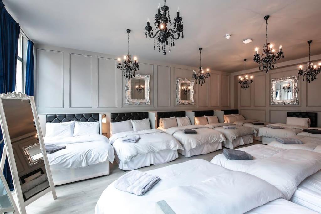 ליברפול The V.I.P Suite - Sleeps 24! Best For Large Groups מראה חיצוני תמונה