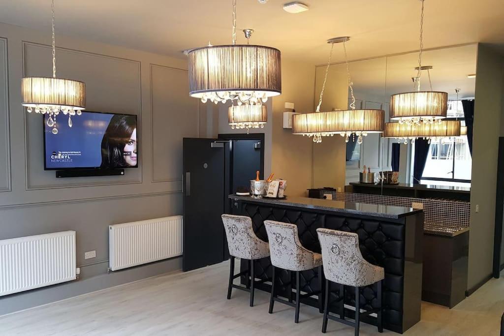 ליברפול The V.I.P Suite - Sleeps 24! Best For Large Groups מראה חיצוני תמונה